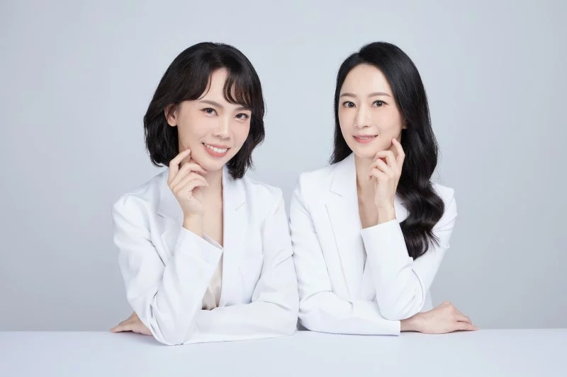 陳詠婷、陳燕萍醫師合照