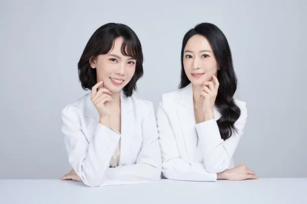 陳詠婷、陳燕萍醫師合照